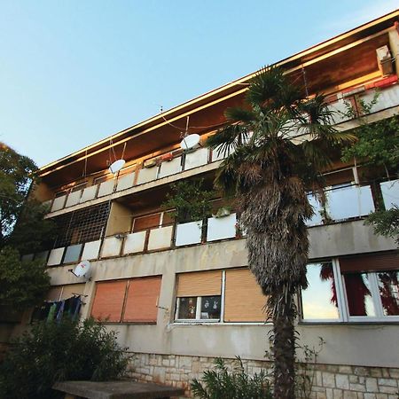 1 Bedroom Awesome Apartment In Πούλα Εξωτερικό φωτογραφία