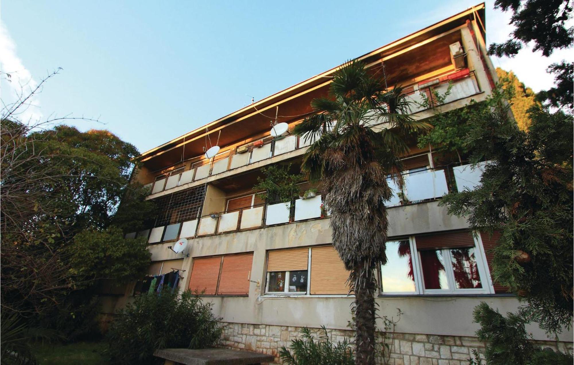 1 Bedroom Awesome Apartment In Πούλα Εξωτερικό φωτογραφία