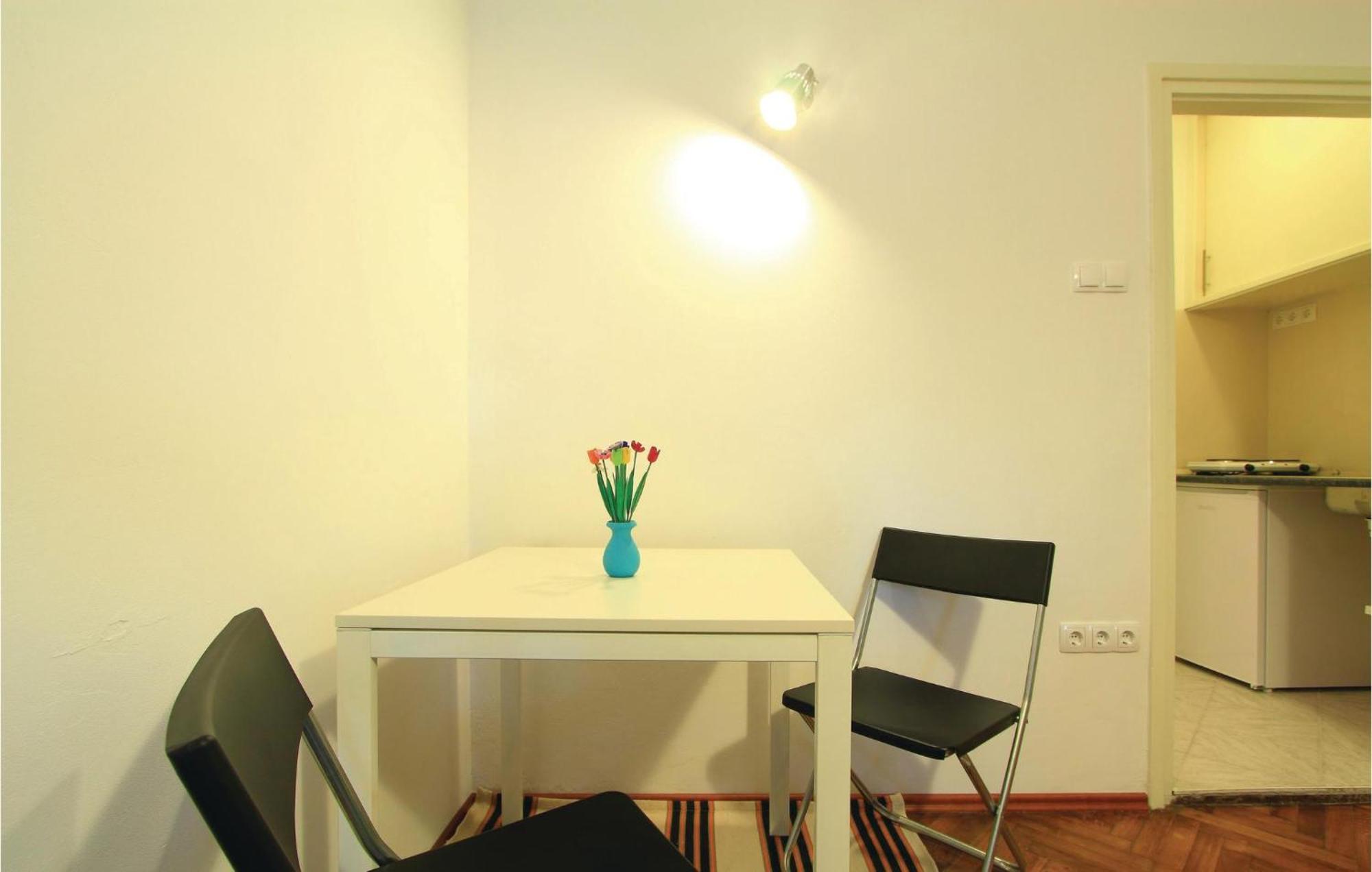 1 Bedroom Awesome Apartment In Πούλα Εξωτερικό φωτογραφία